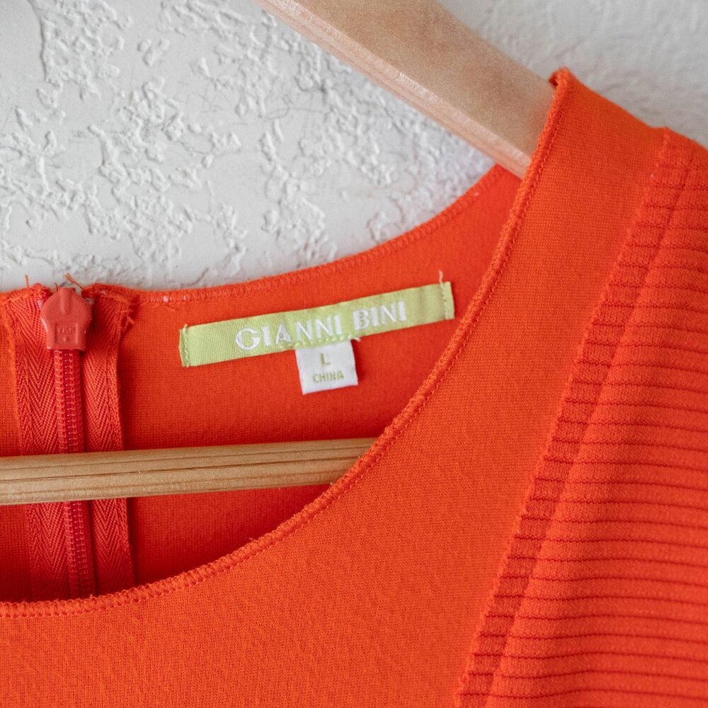 Gianni Bini Orange Textured Shoulder Dress | Size Large - Picture 10 of 10